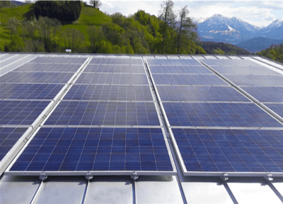 S-5!® - Fijación sin penetración del campo solar fotovoltaico en un tejado metálico-min